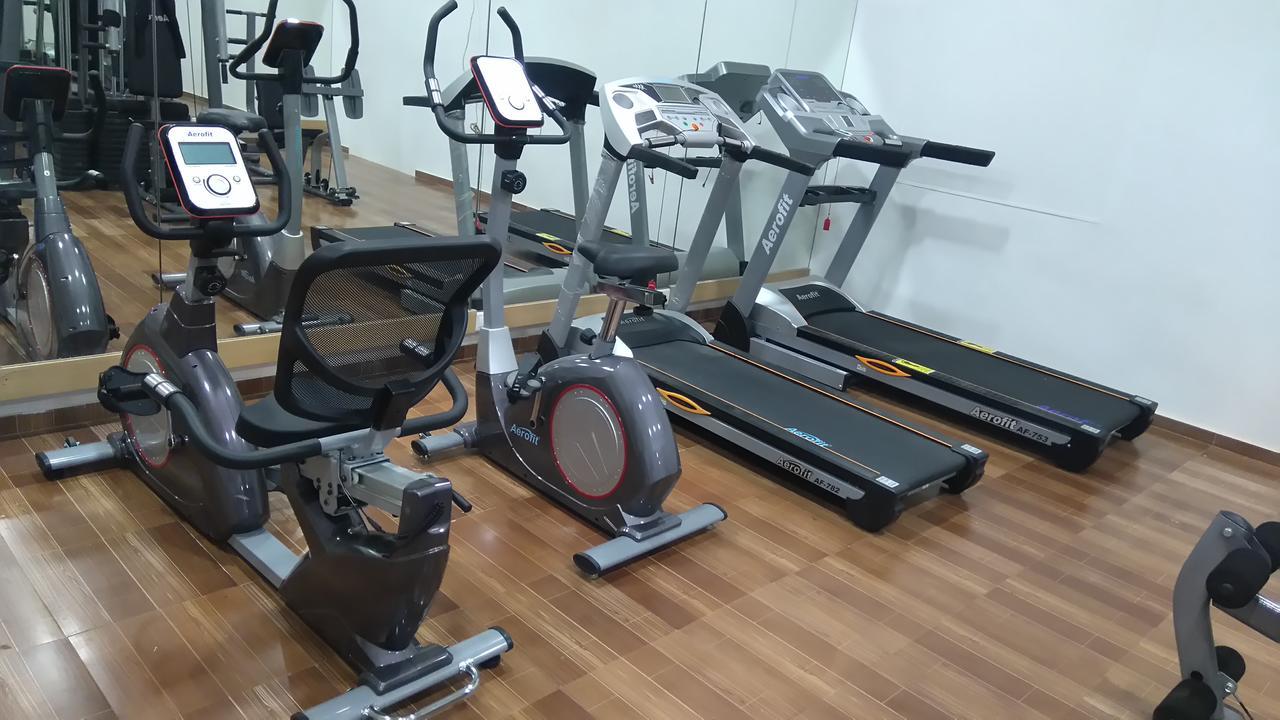 Hotel Sarvottam Hālol Dış mekan fotoğraf