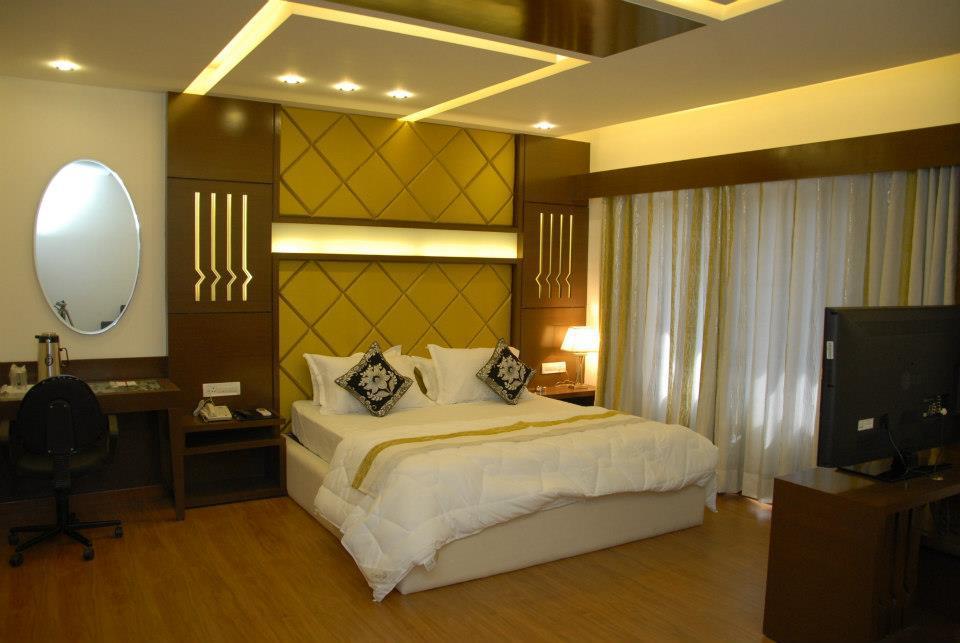 Hotel Sarvottam Hālol Dış mekan fotoğraf